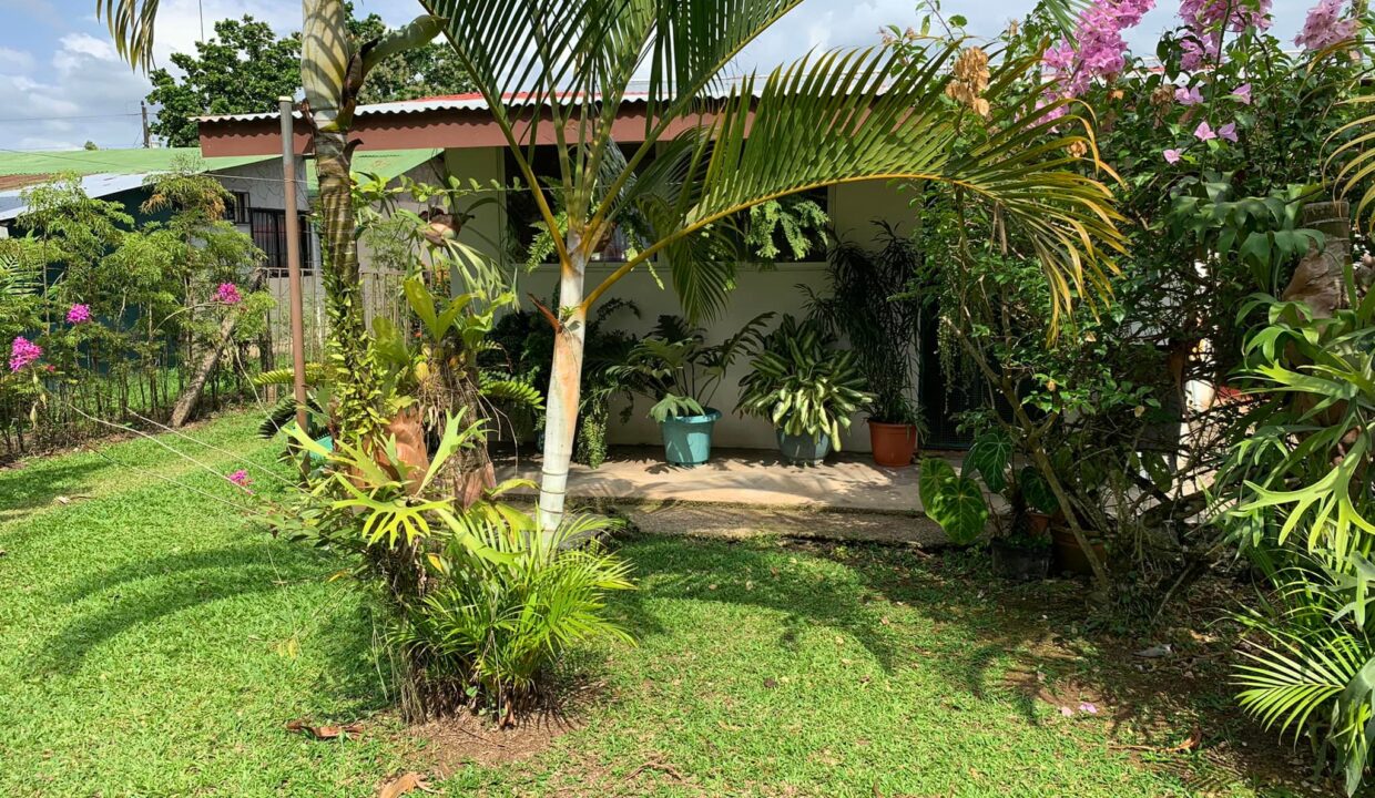 Sona Fluca House for sale home for sale la fortuna costa rica real estate arenal volcano hot springs