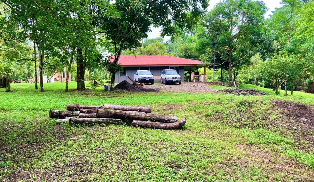 secluded house for sale river la fortuna costa rica real estate arenal volcano hot springs canal chachagua
