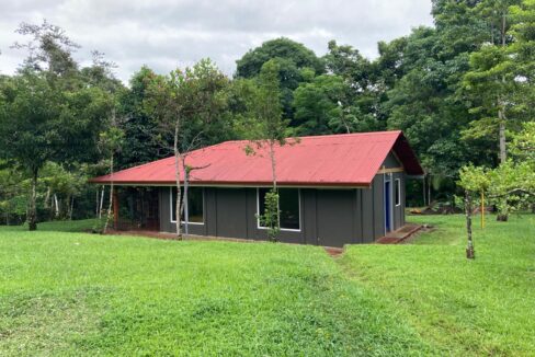 secluded house for sale river la fortuna costa rica real estate arenal volcano hot springs canal chachagua