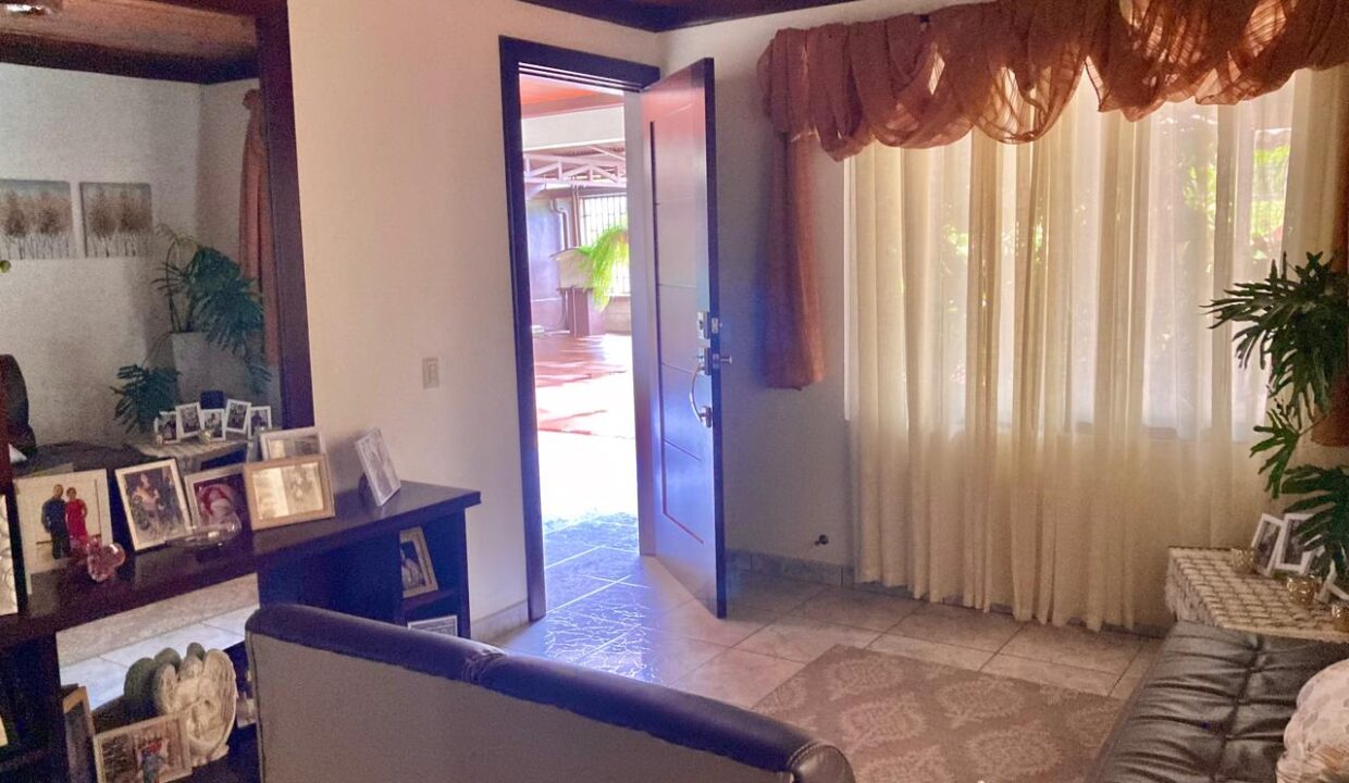 La Fortuna Income Property