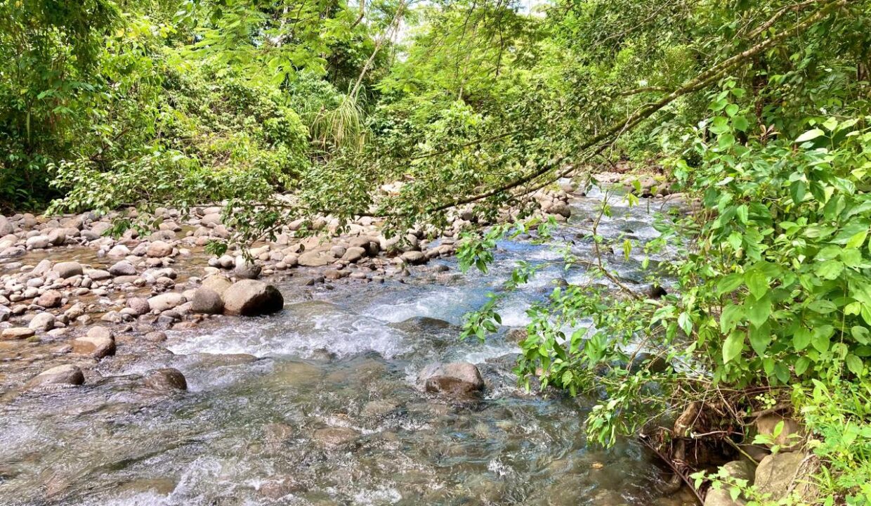 la fortuna costa rica real estate arenal volcano hot springs income property airbnb condo lot for sale