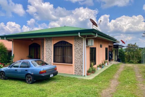 income property airbnb for sale la fortuna costa rica real estate arenal volcano hot springs mountain