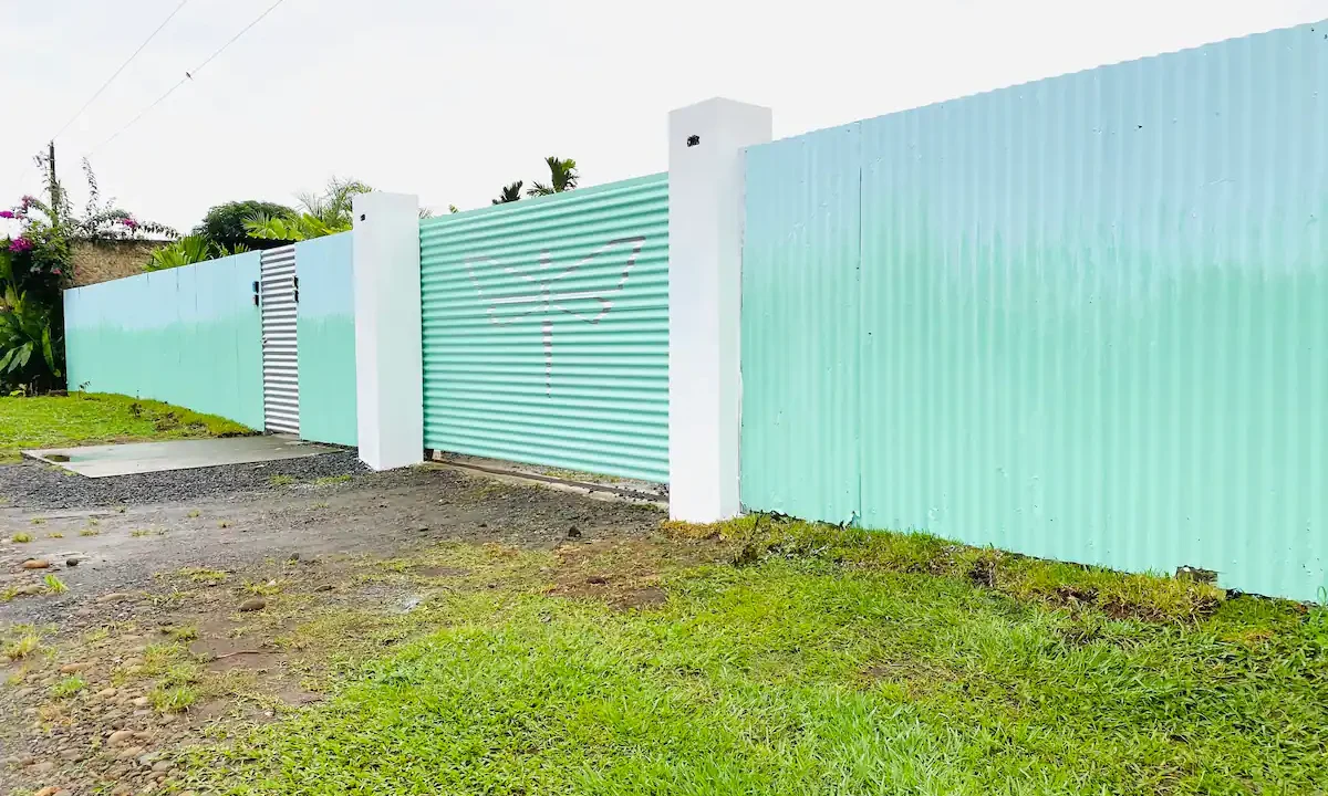 la fortuna costa rica real estate agent arenal volcano hot springs income property airbnb