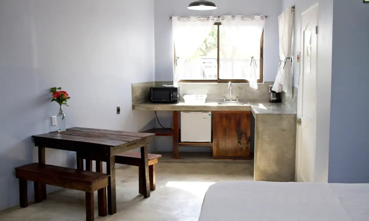 Blue House Kitchenette and Dining Area – La Fortuna Private Villa with Arenal Volcano View