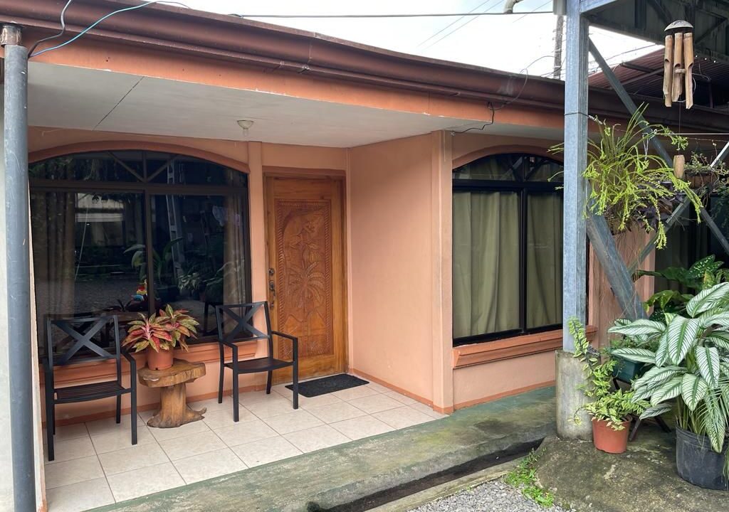 restaurant income property la fortuna