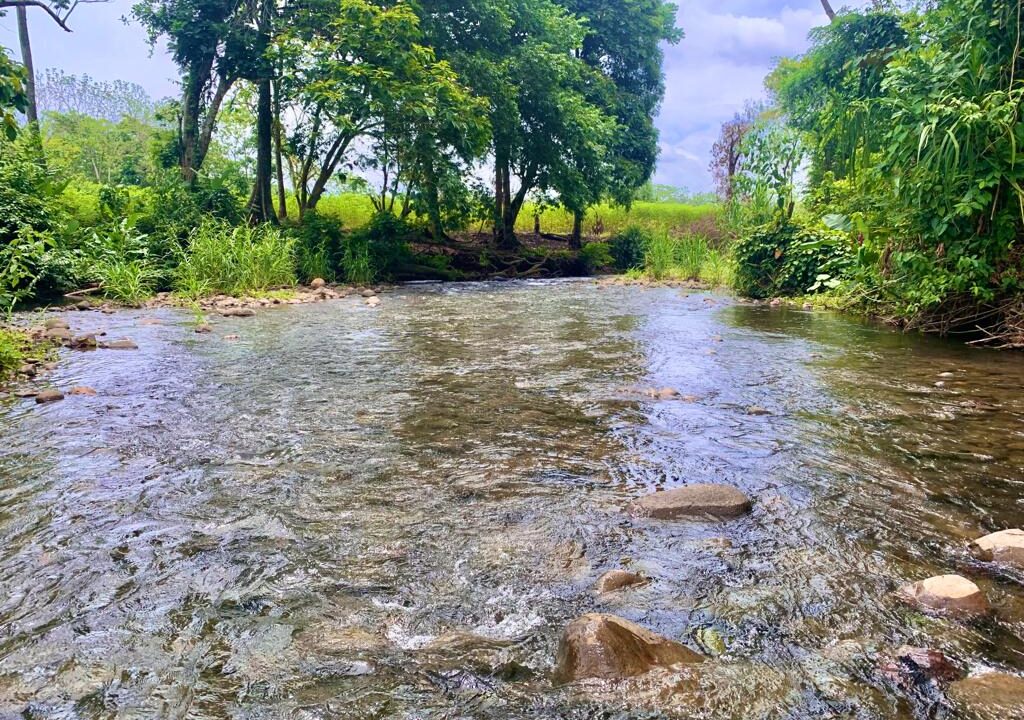 land with river for sale La Fortuna Costa Rica real estate arenal volcano hot springs