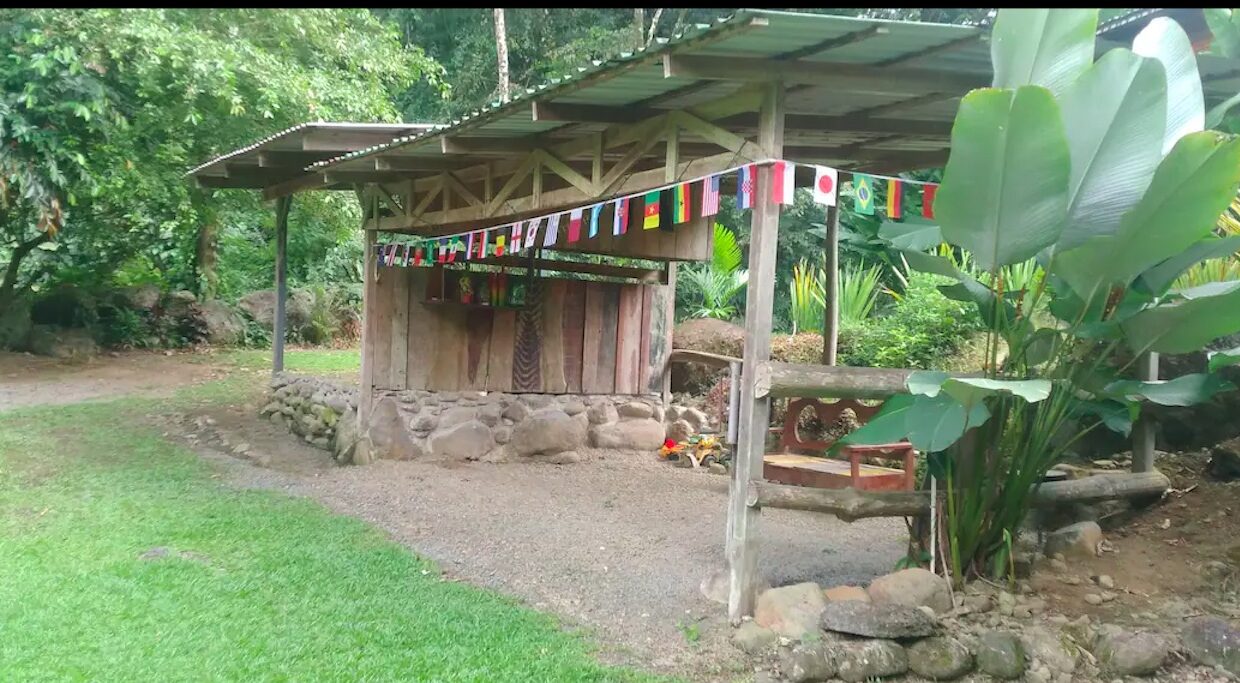 La Fortuna Costa Rica real Estate Property with River hot spring