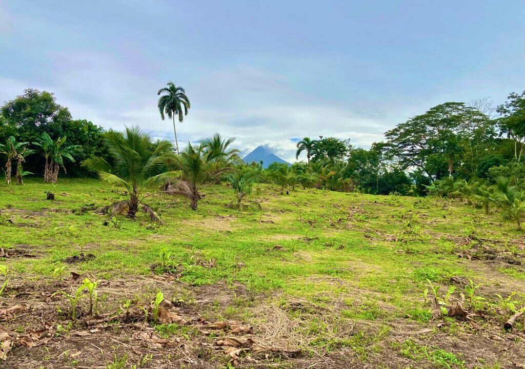 Volcano view land for sale near hot springs and Arenal – Tropical Glow