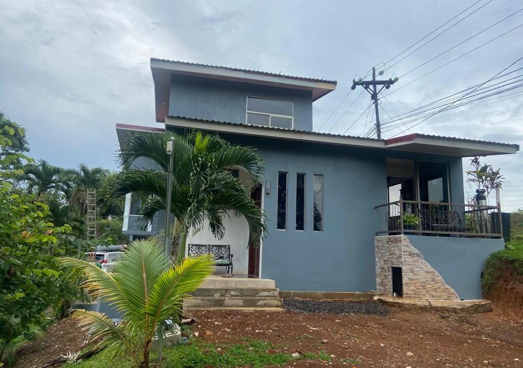 La fortuna real estate costa rica income property arenal volcano airbnb hot springs