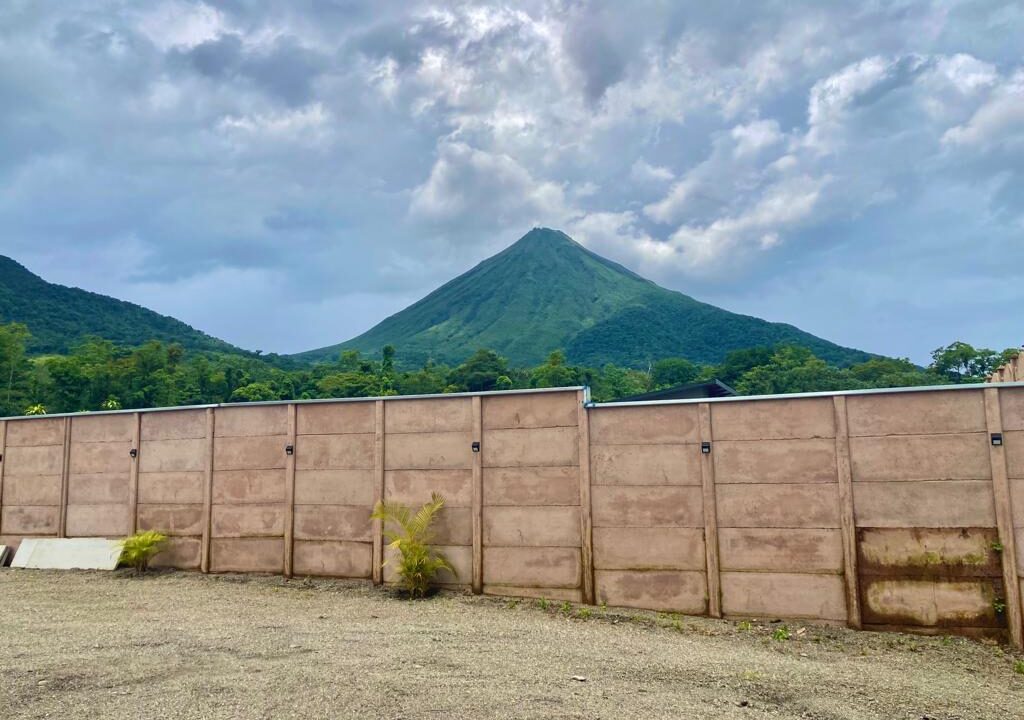 Outside View of Rental Homes with Arenal Volcano in La Fortuna Costa Rica