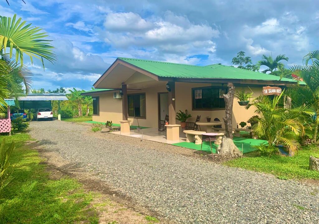 La Fortuna Costa Rica real estate income property near Arenal Volcano