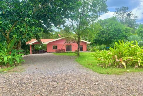 La Fortuna income property real estate arenal volcano hot spring costa rica airbnb