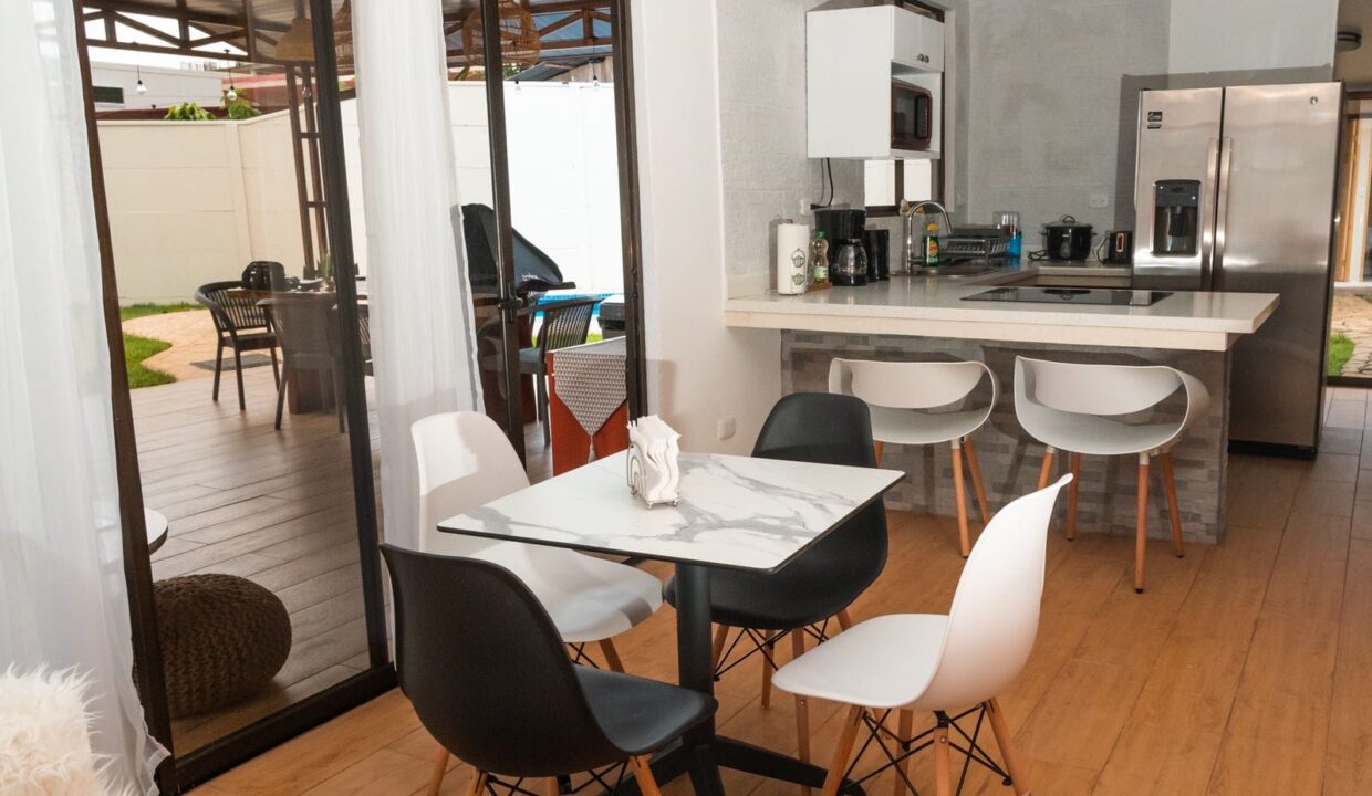 La Fortuna airbnb income property arenal volcano hot springs real estate Costa Rica turn-key