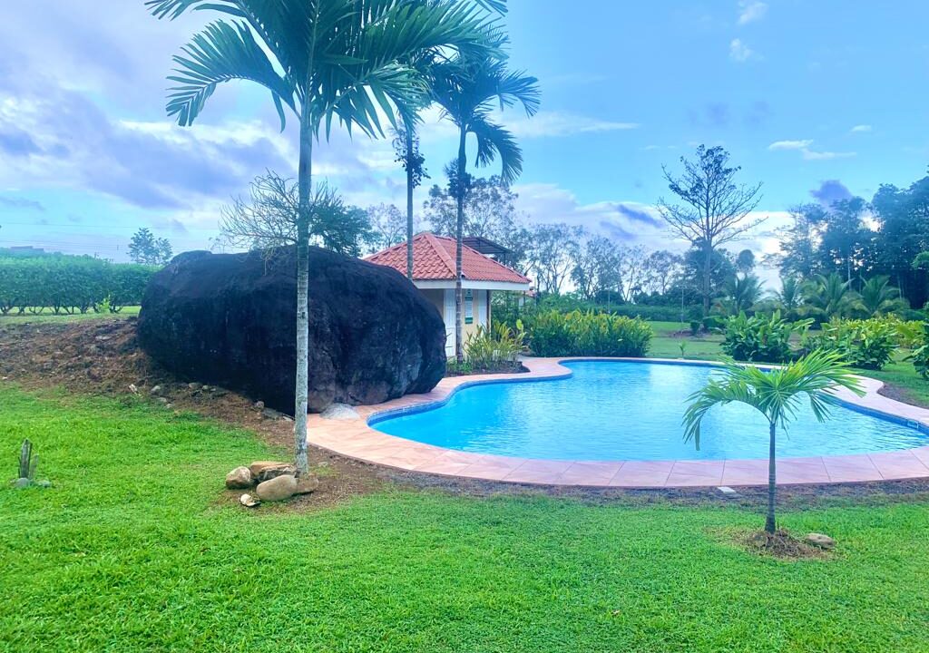 Income property hagara real estate for sale Costa Rica La Fortuna Airbnb Condo