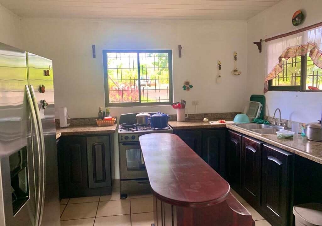 La Fortuna income property real estate arenal volcano hot spring costa rica airbnb