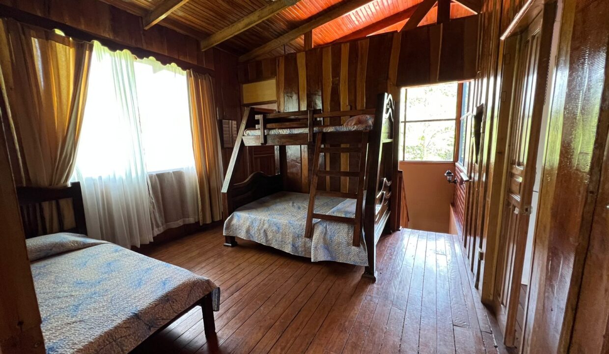 La Fortuna property for sale land real estate costa rica hot spring retreat