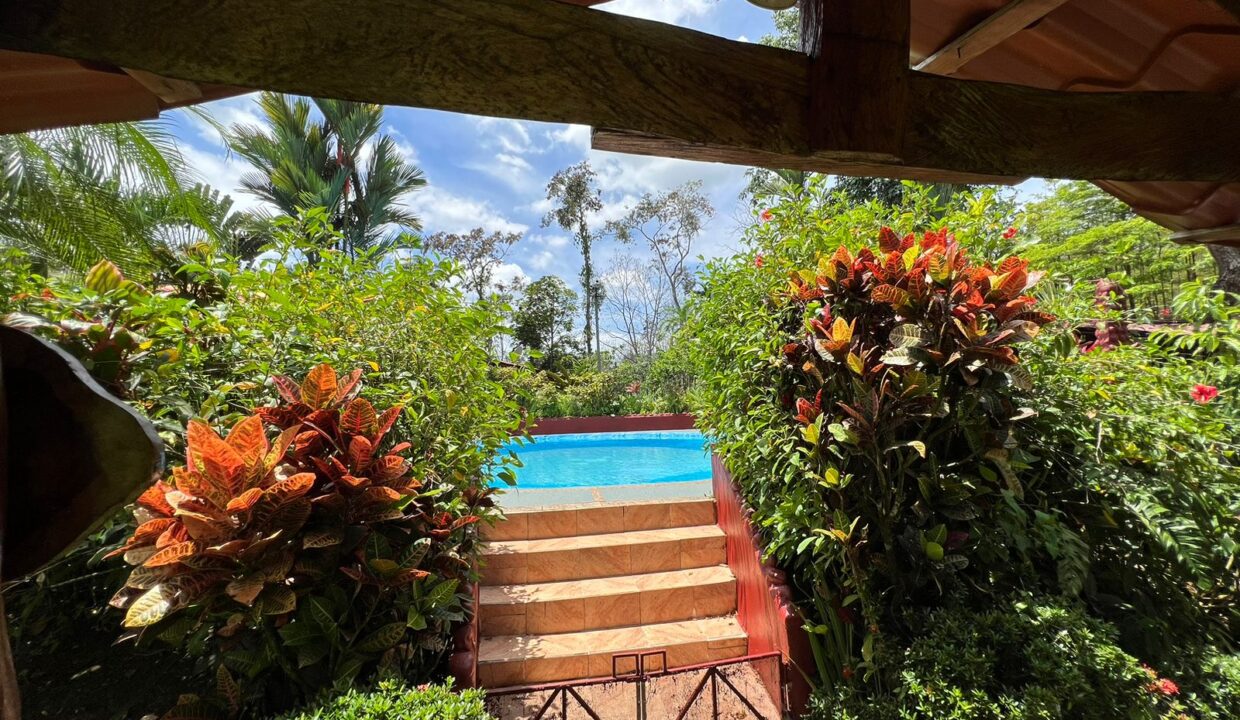 La Fortuna property for sale land real estate costa rica hot spring retreat