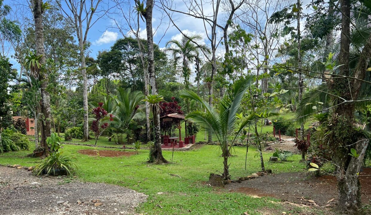La Fortuna property for sale land real estate costa rica hot spring retreat