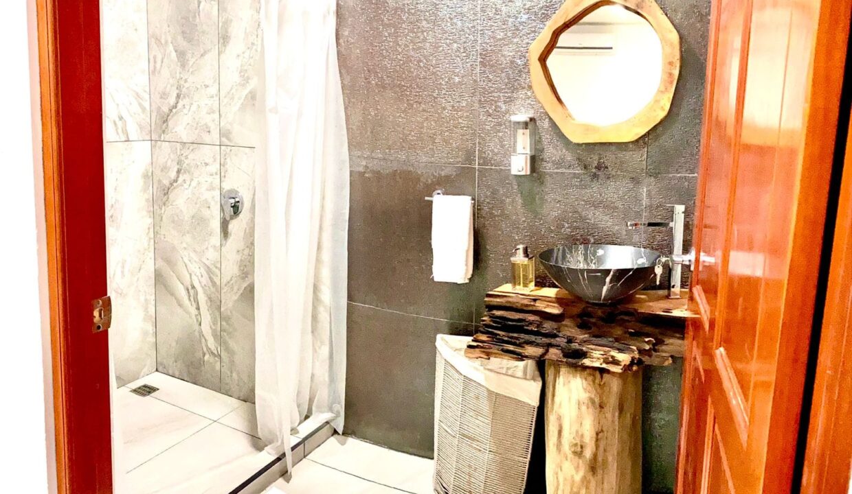 La Fortuna airbnb income property arenal volcano hot springs real estate Costa Rica turn-key