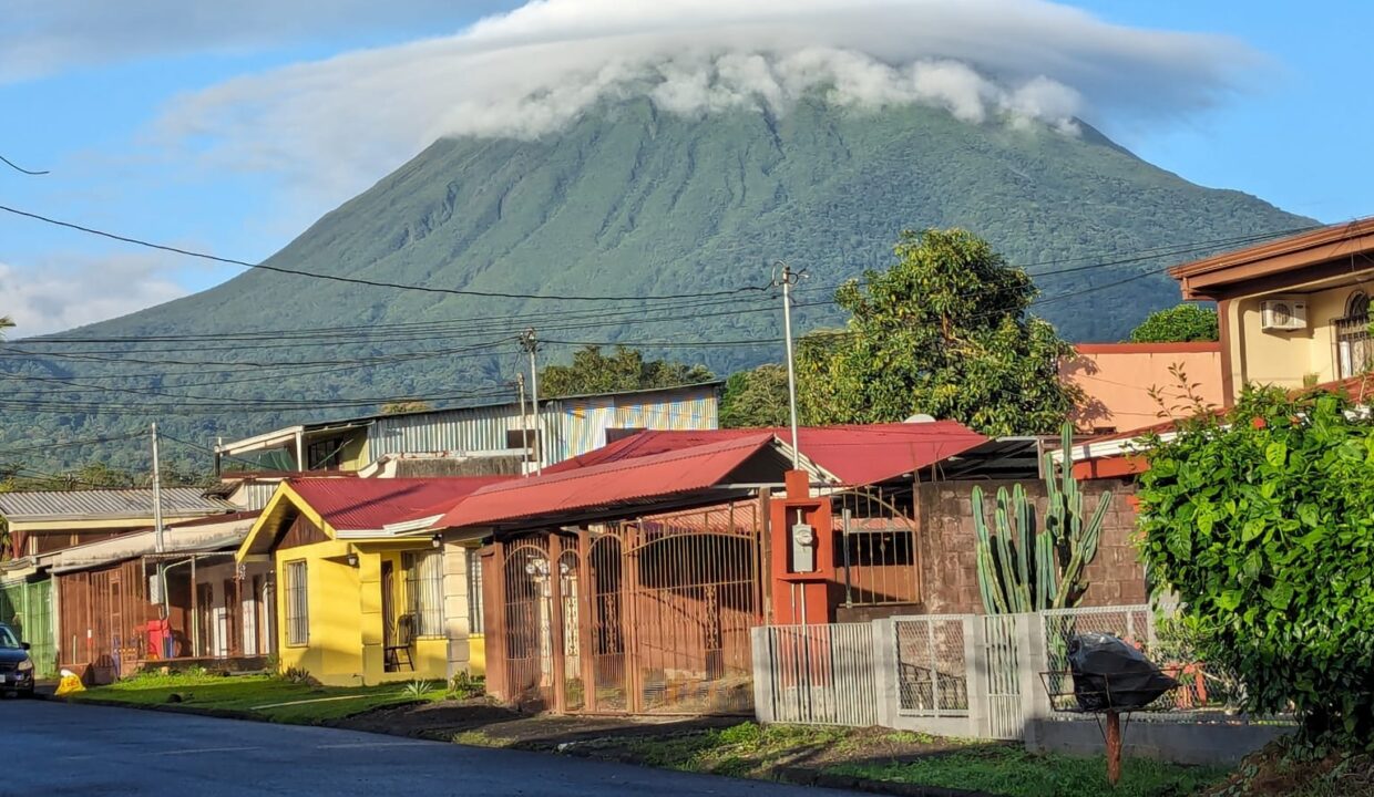 Arenal Volcano View Property for Sale in La Fortuna – Ideal for Airbnb or Long-Term Rental costa rica