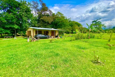 Private concrete house for sale in Chachagua near La Fortuna, Costa Rica, surrounded by lush nature