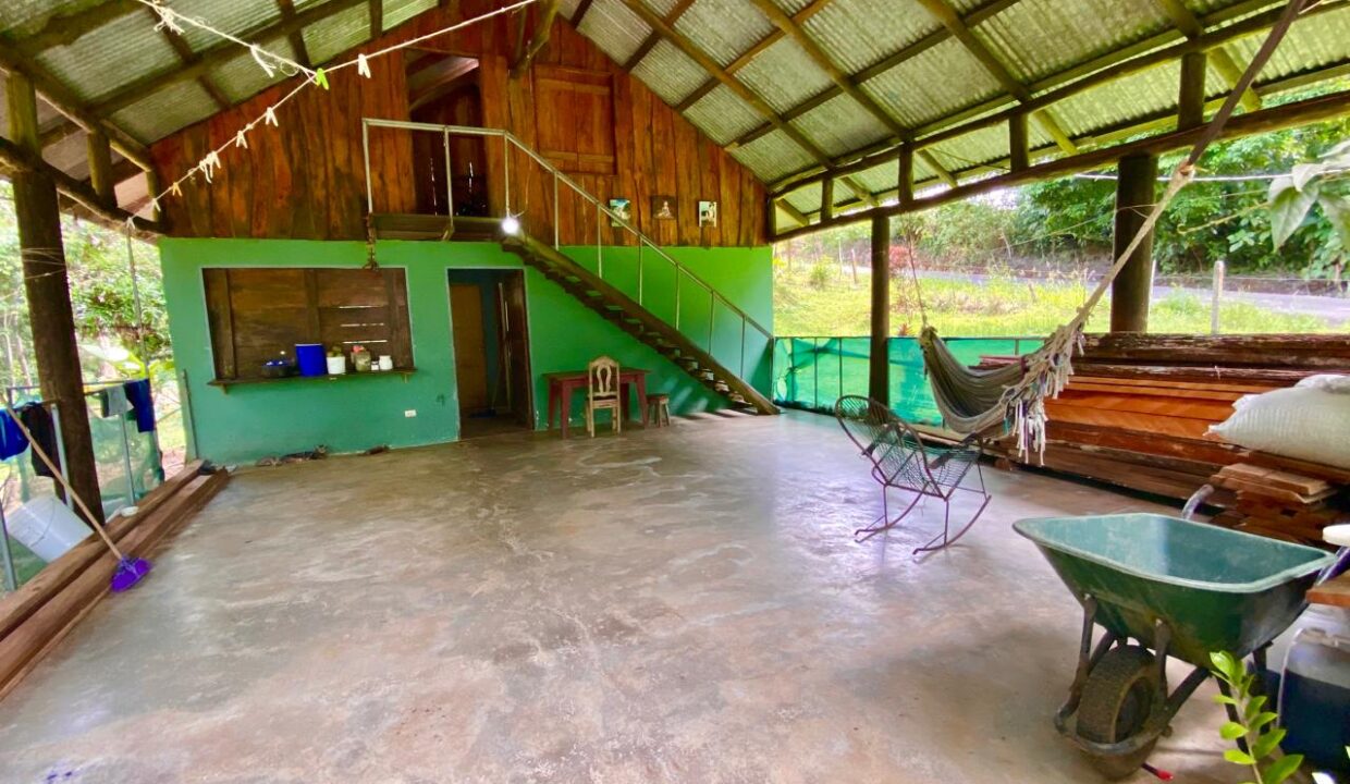 Covered jungle retreat space with concrete floor and natural light near Arenal Volcano in La Fortuna Costa Rica – Tropical Glow