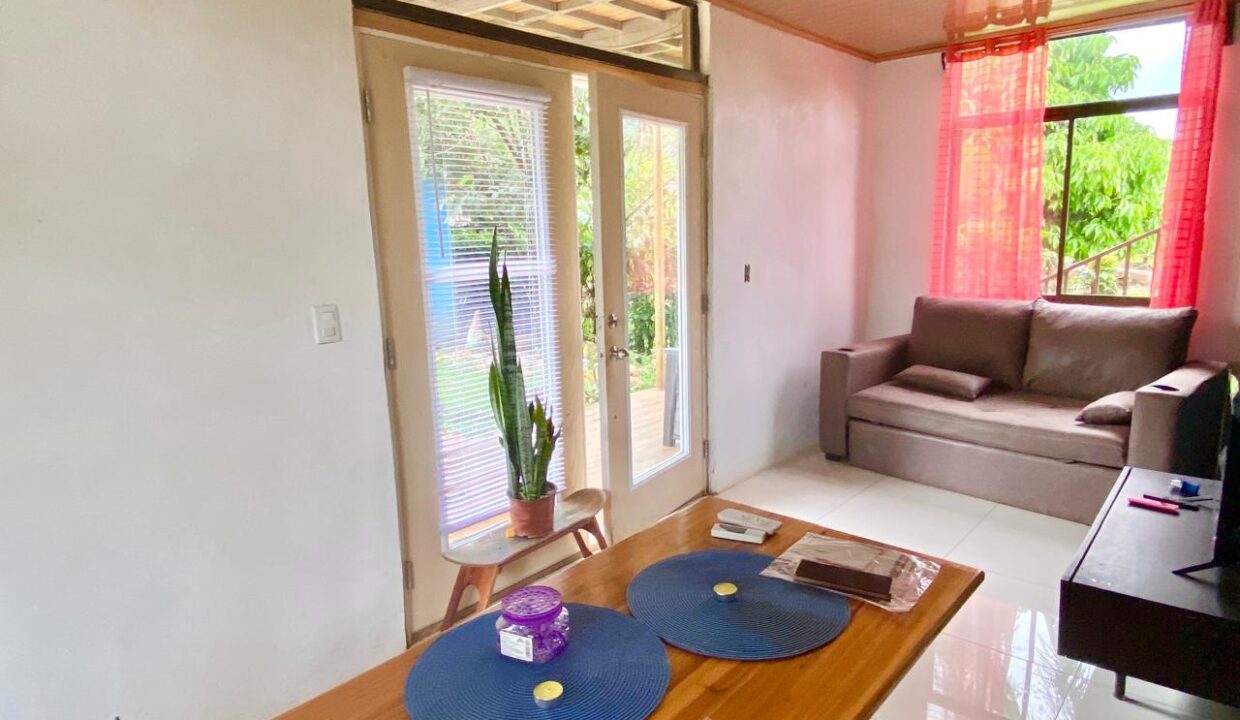 Cozy Costa Rica Jungle Home Interior - La Fortuna Area Real Estate