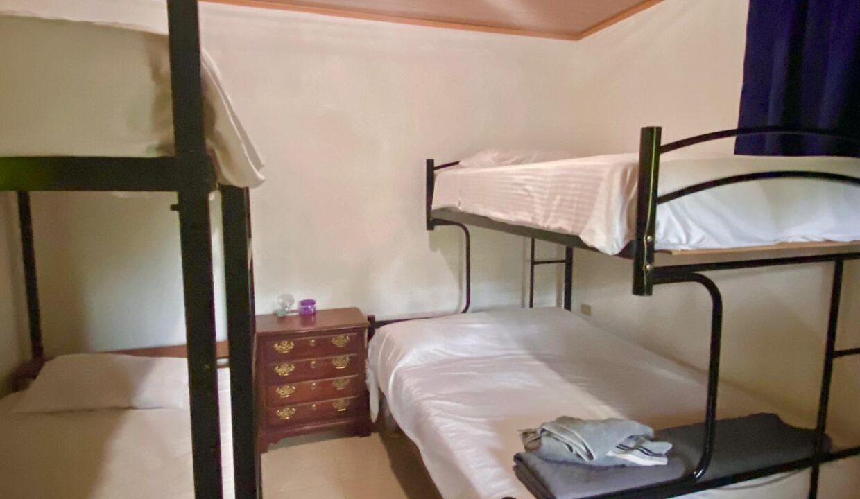 Costa Rica duplex home with furnished bedrooms near La Fortuna – secure and private