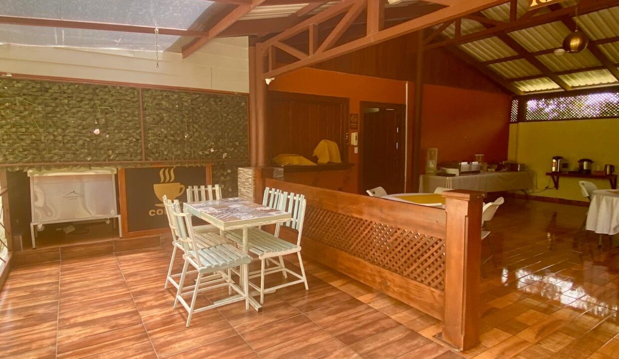 Tropical Glow restaurant in La Fortuna hotel offers a prime hospitality property. Ideal hotel with restaurant for sale near Arenal Volcano and hot springs. La Fortuna Costa Rica Real Estate